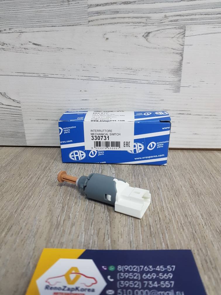 330731 ERA Датчик педали тормоза (Reno Logan) (2009-2012г) ERA 330731  ан 8200276361