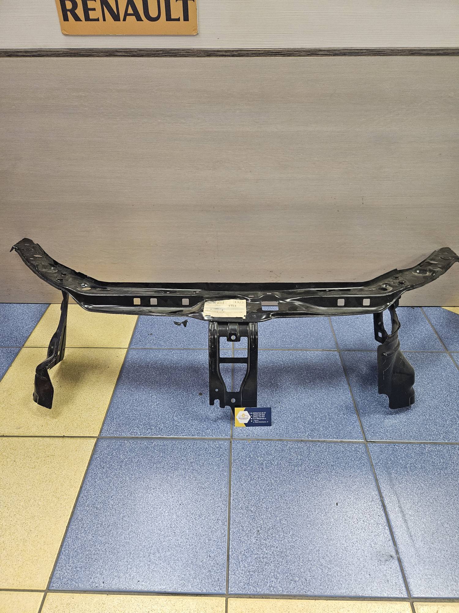 625046401R Renault Панель передняя (рамка) (Simbol c 08г) оригинал Renault 625046401R