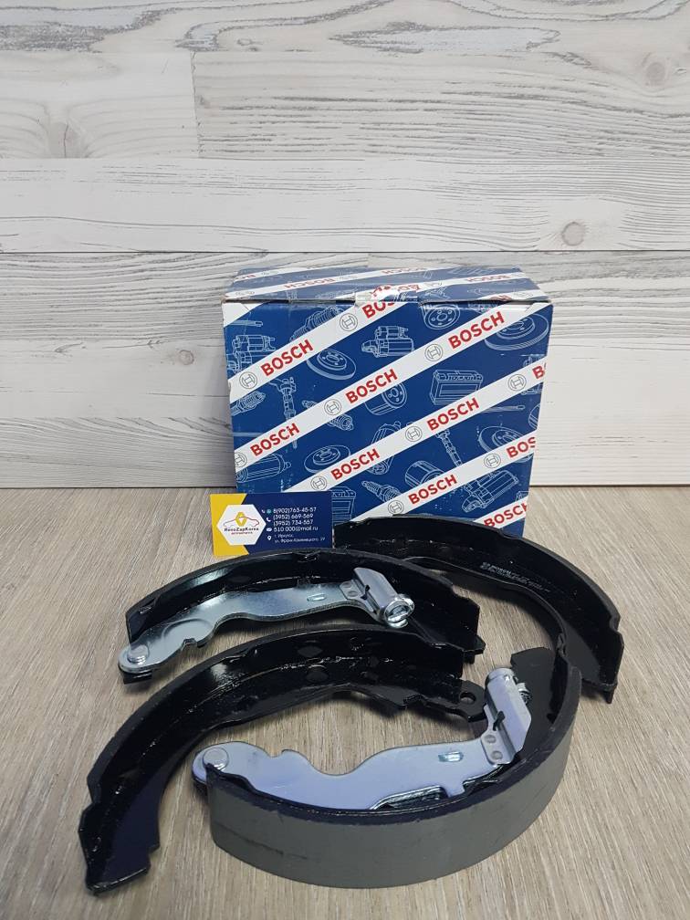 0986487774 Bosch Колодки тормозные задние (Reno Duster (4x4)) (228x42)  Bosch 0986487774 ан 440607493R / 440605238R / 4406000Q1C