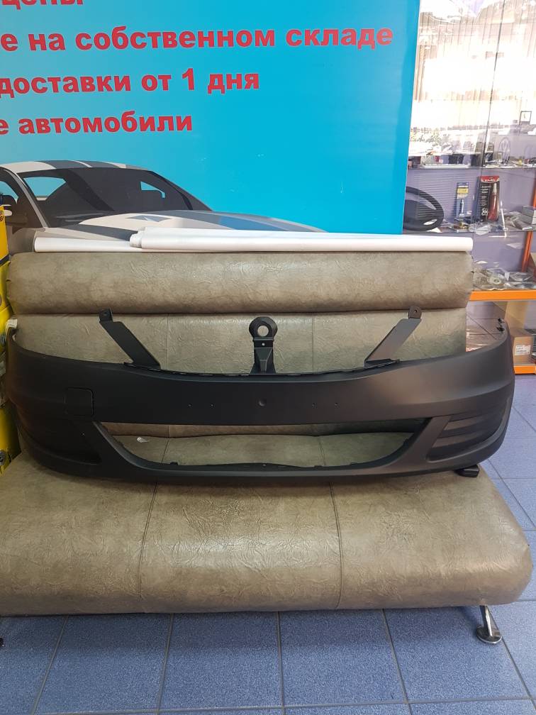 620223580R Signeda Бампер передний (Logan) фаза 2 (без отв под ПТФ) Тайвань аналог 8200748275 / 620223580R