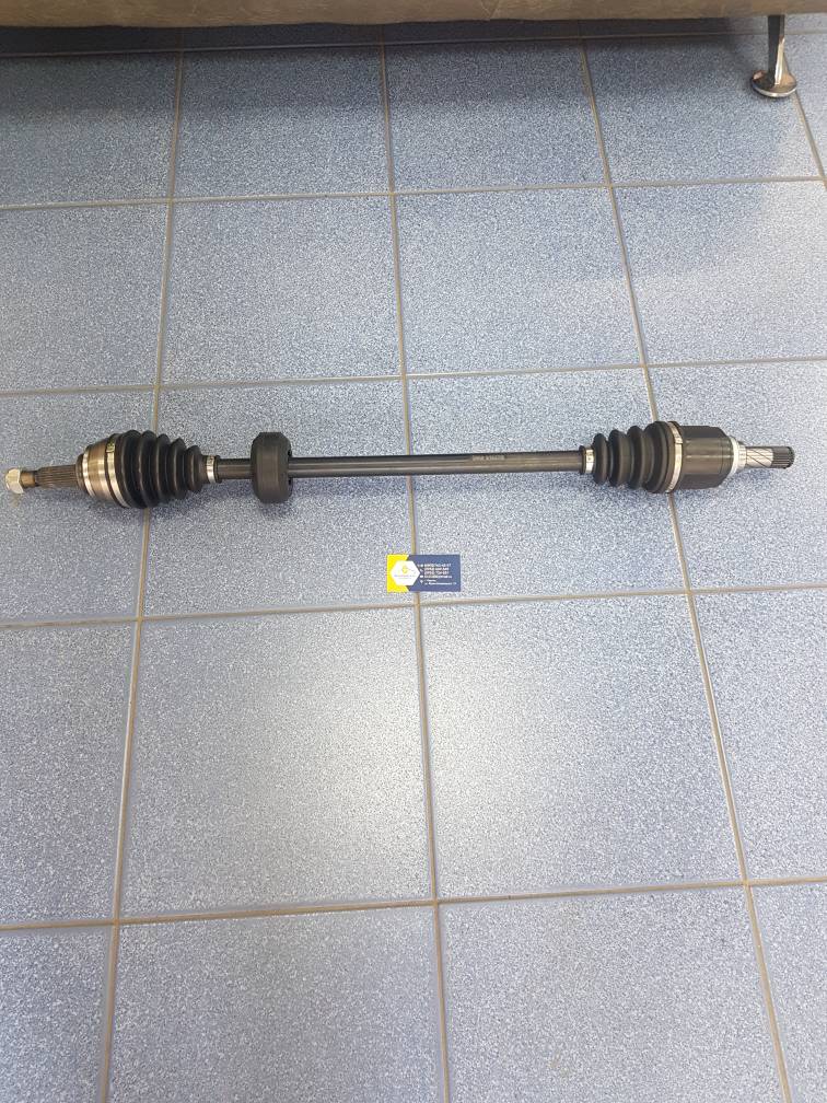 1581979SX Stellox Привод в сборе (Logan 16V,Largus,Stepwey,Almera) (JR5) (см по лев прив) правый Stellox 1581979SX