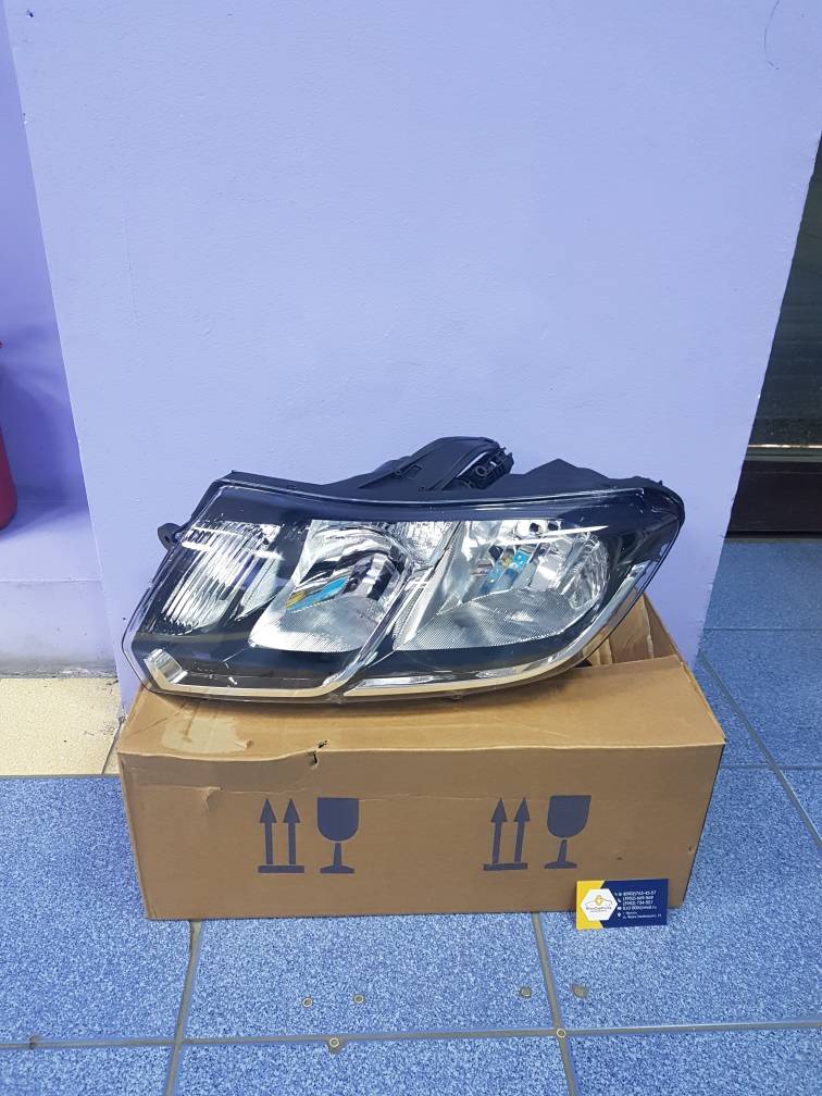 OEM0134FL O.E.M. Фара (Logan с 2014г, Sandero c 2014г) левая OEM0134FL  ан 260607796R / 260609450R