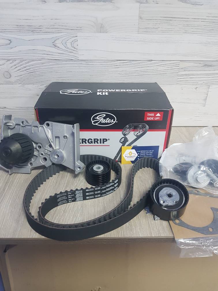 ГРМ комплект (Reno Logan16V,Megan2,3,Duster(1.6),Almera) (рем рол помпа) 1,6K4M Gates KP35501XS ан 130C17529R / 130C13191R