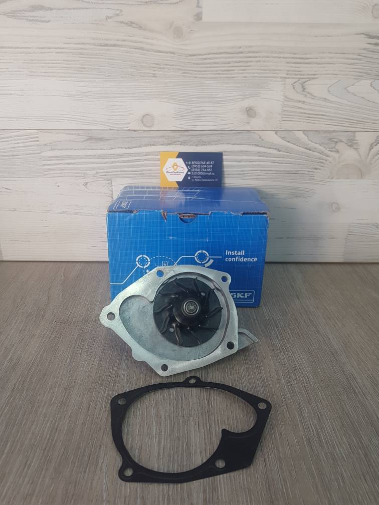 Водяной насос (помпа) (Reno Duster 2л, Megane 2 и др дв F4R) SKF VKPC85304 ан 7701479043