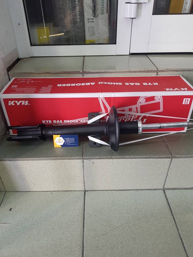 338738 KYB Амортизатор задний (Renault Duster 4WD, Kaptur 4WD) KYB 338738 ан 562103964R / 562107298R / 5621000Q2L