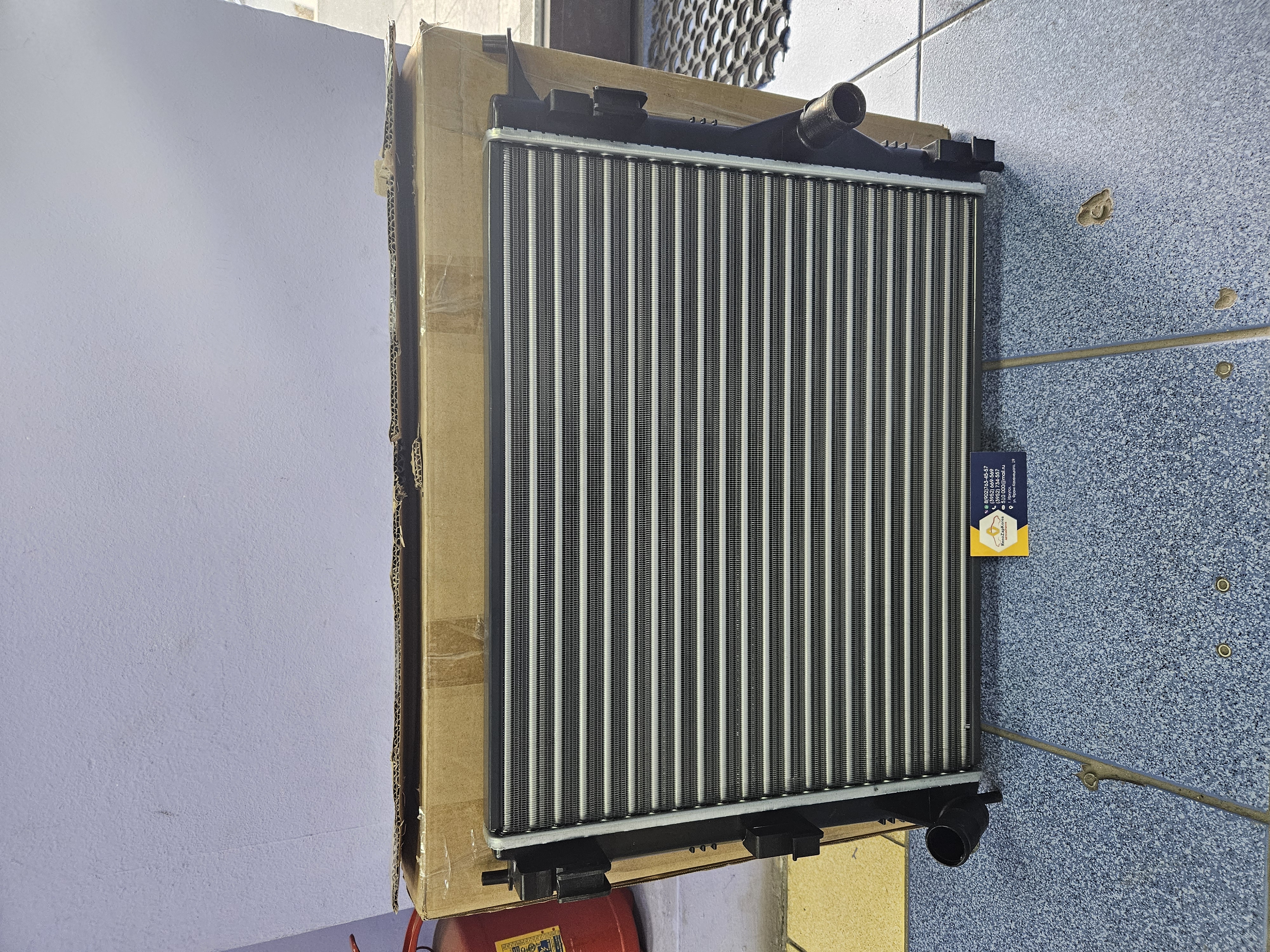 1025473SX Stellox Радиатор охлажд МКП (Logan) 1.4/1.6 c 2008 года без кондиц Stellox 1025473SX ан 8200735038 / 214104453R